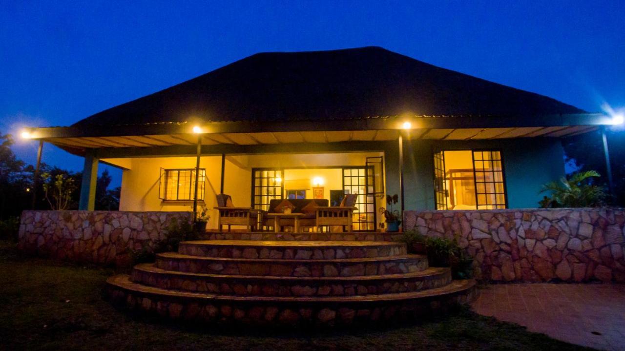 Buyala Bliss On The Nile Villa จินจา ภายนอก รูปภาพ